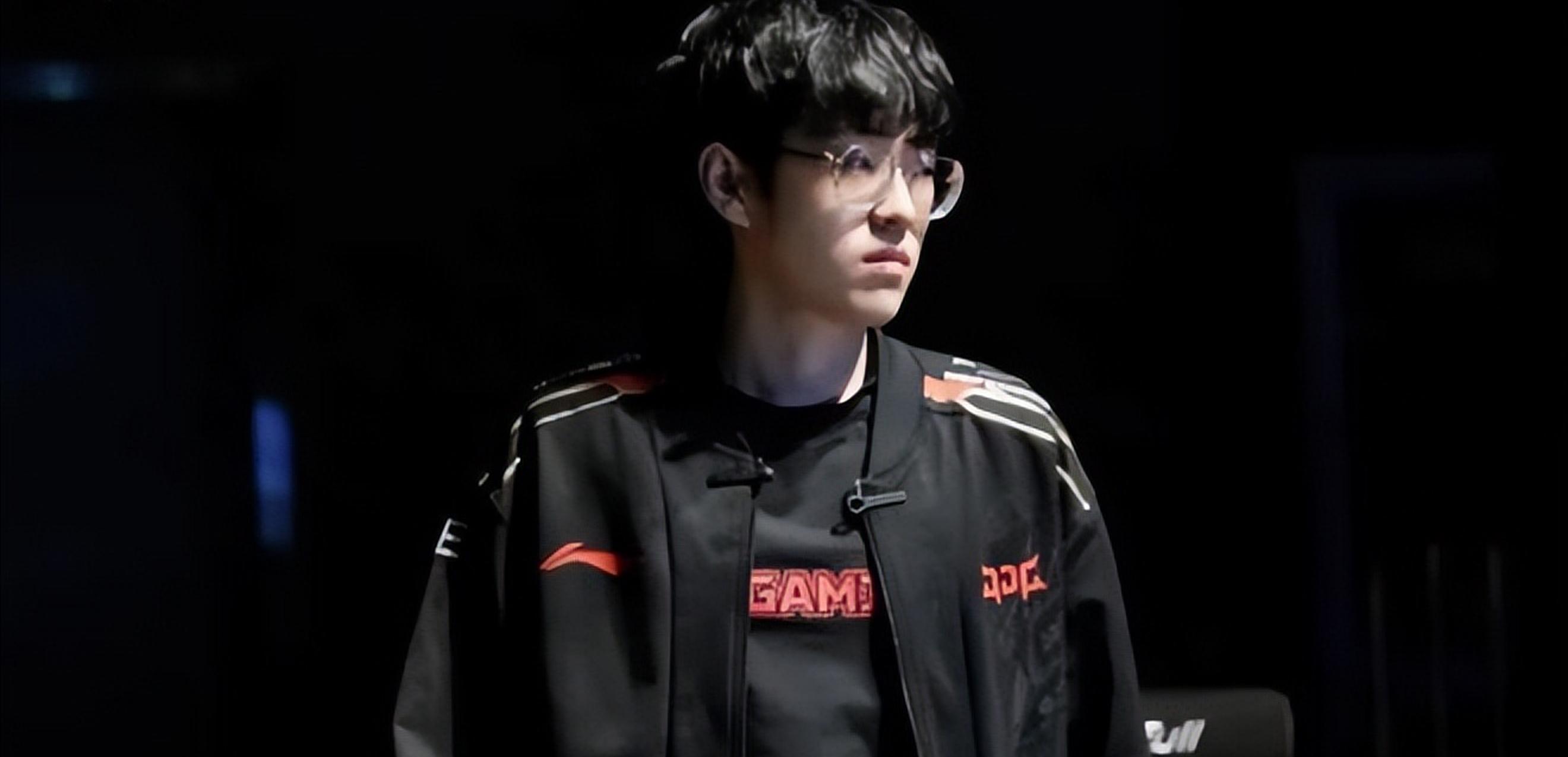 包含Scout赛事官方发布爆冷新规，巴黎圣日耳曼争议不断！的词条